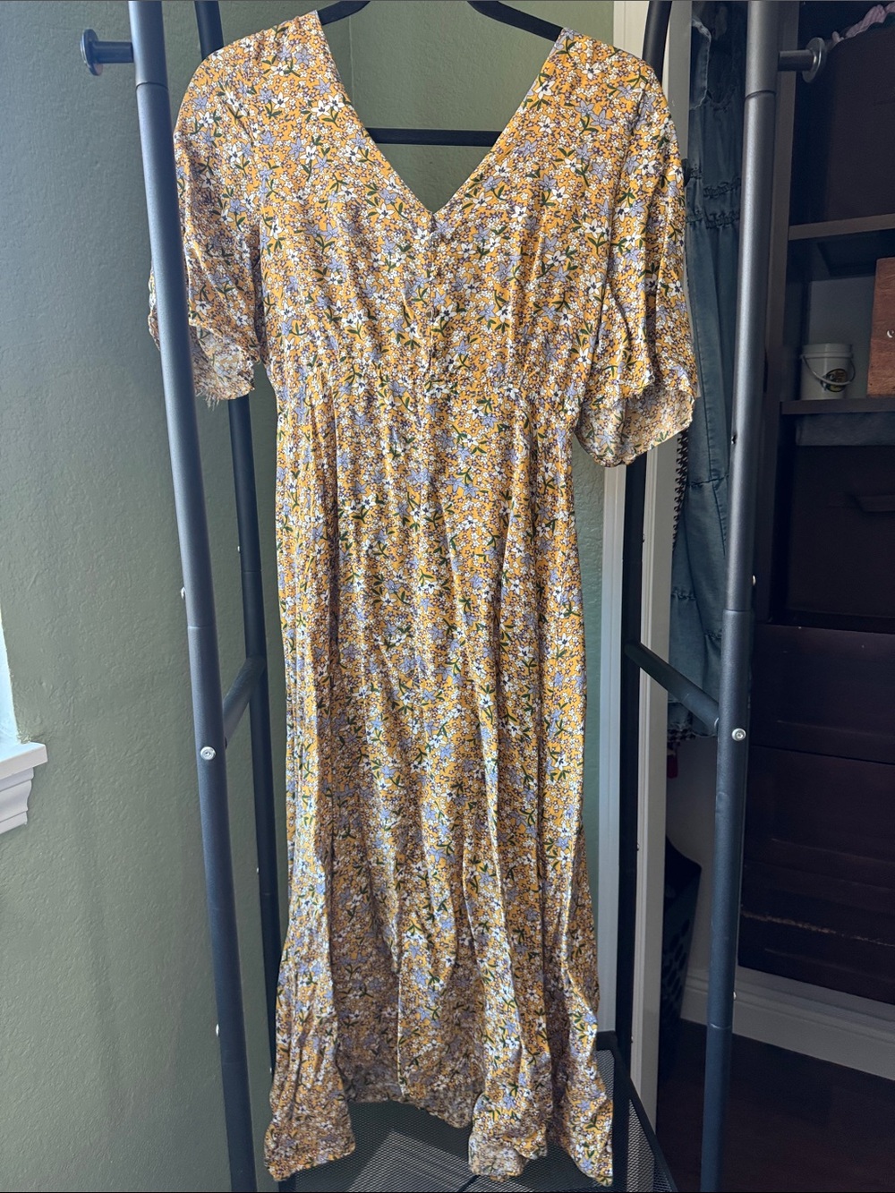 Yellow Floral V-Neck Maxi Dress with Puff Sleeves